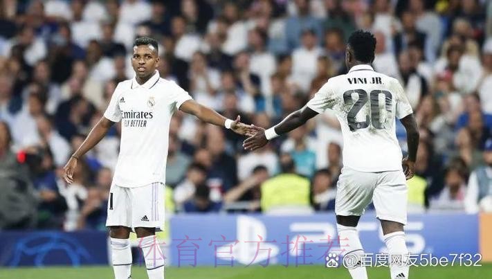 2-1!意甲争四格局大乱,尤文狂揽3连胜,与欧冠区只差1分 2-1!意甲争四格局大乱,尤文狂揽3连胜,与欧冠区只差1分